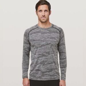 Lululemon Men’s Metal Vent Tech Long Sleeve- Performance- EUC - Unisex